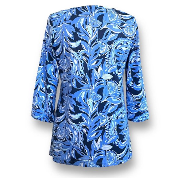Lilly Pulitzer Karina Tunic Top Sz M Blue Chilly Lilly UPF 50+ You're The Zest - Picture 6 of 7